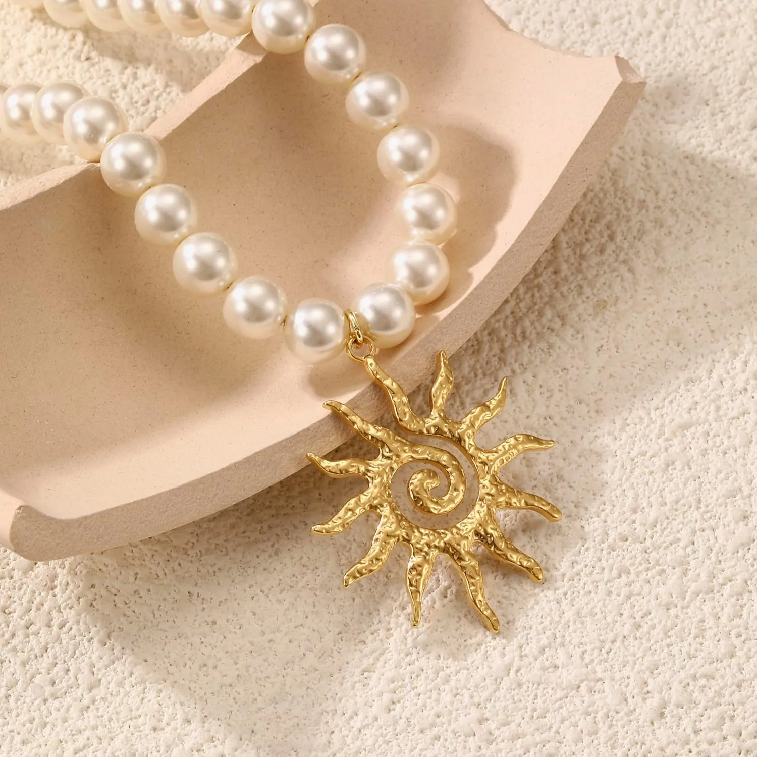 Women's Shell Pearl Choker Necklace, Trendy 14K Gold Plated Pearl Necklace With Pendant Exquisite Handmade Jewelry Gift